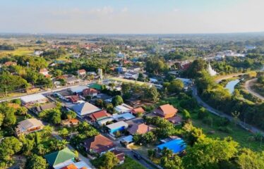 ขายที่ดิน 2 แปลง ไฟฟ้าน้ำประปาพร้อม โฉนดพน้อมโอน อยู่ในแหล่งชุมชน ที่ตั้ง ต.สันโป่ง อ.แม่ริม จ.เชียงใหม่